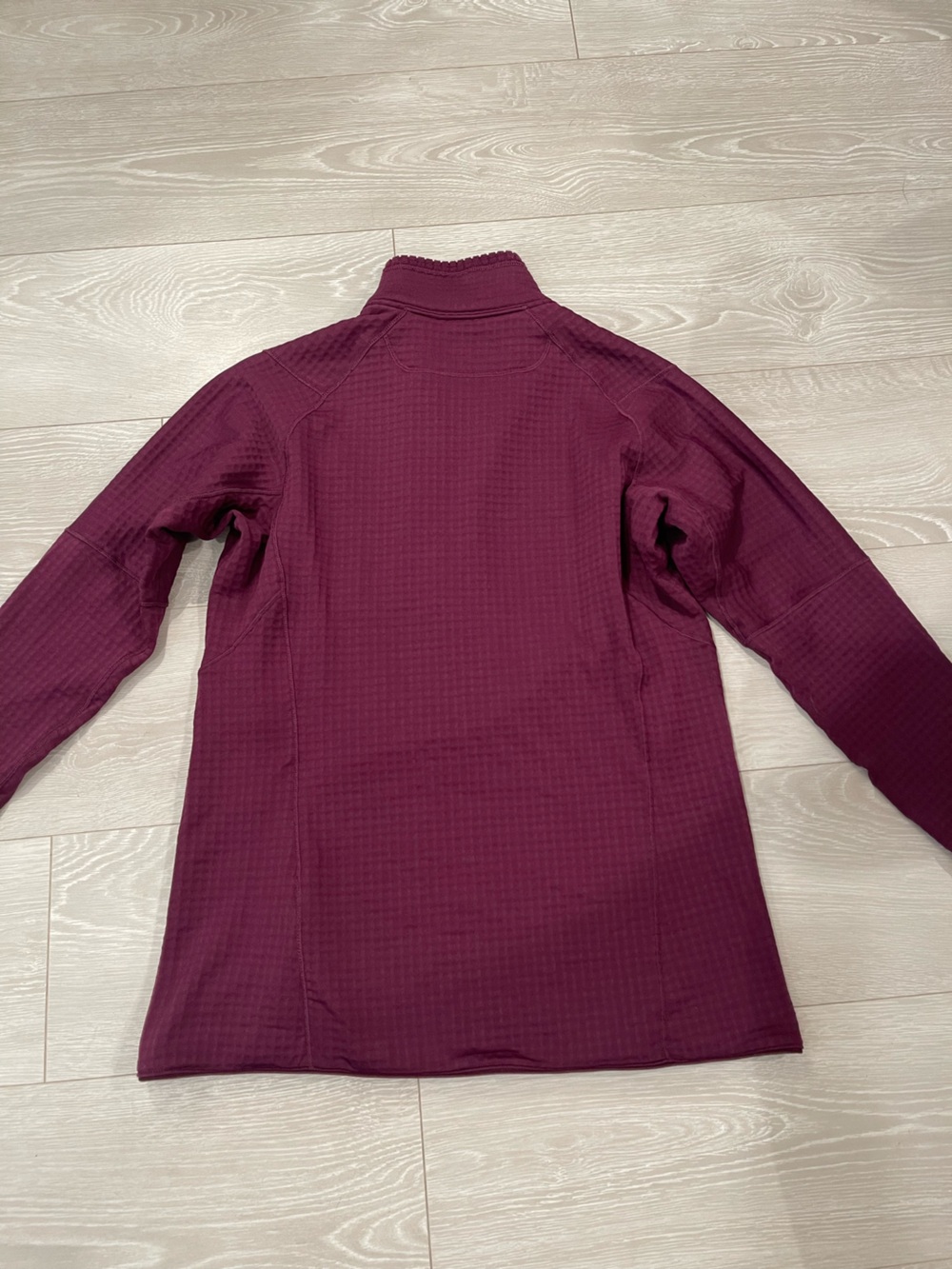 Patagonia Women's R1® Pullover Purple Maroon size Large - Picture 10 of 11